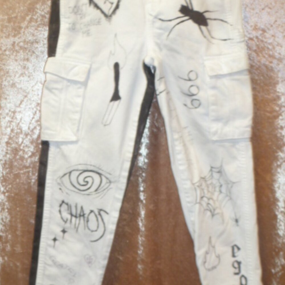 ๐๐ One-of-a-Kind Halloween Custom Jeans โ American Eagle โ Size 0 ๐๐ - Picture 5 of 13